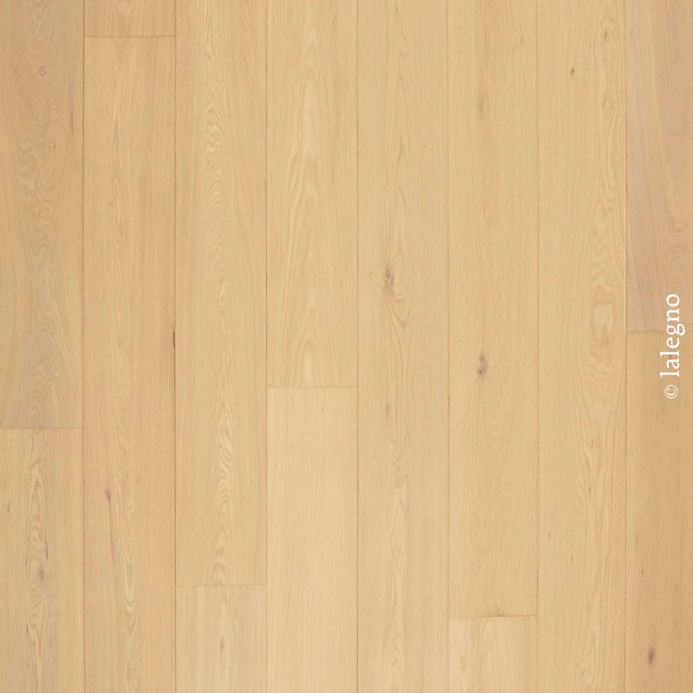 RIESLING brossé - vernis naturel - Parquet Essentials 15mm Lalegno