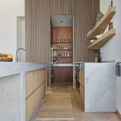 Panneau mural acoustique bois Tocca Legno Regular Walnut 21 mm