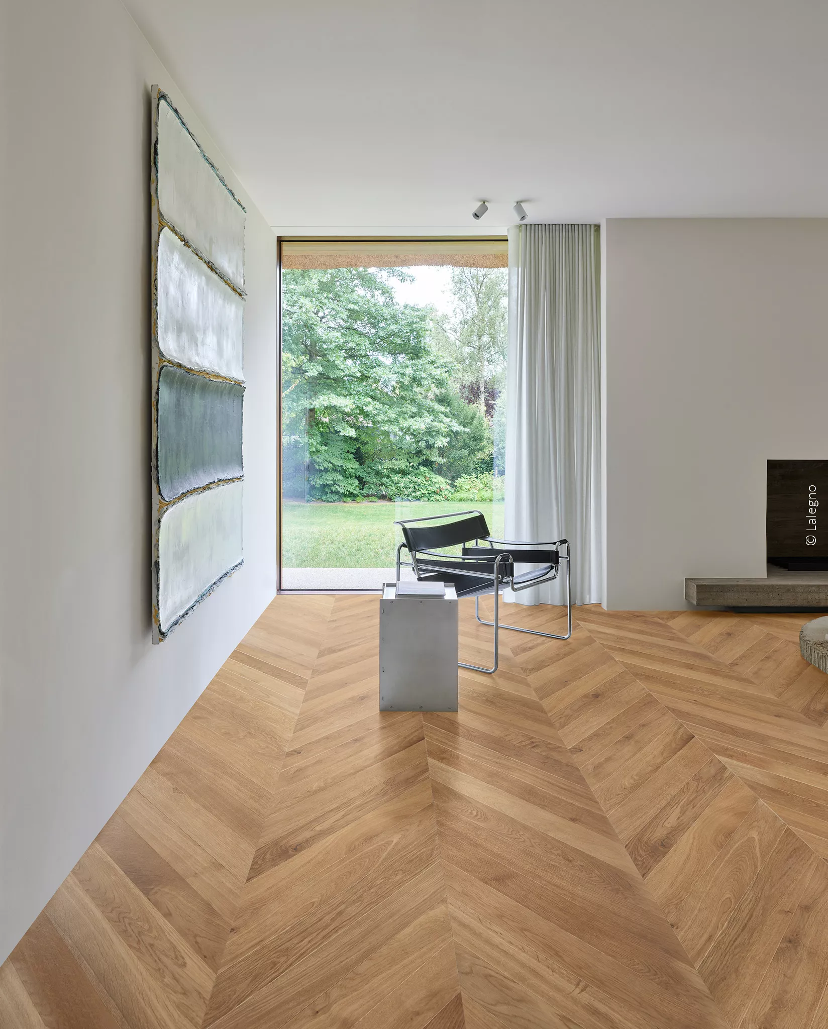 CLASSIC A - HONFLEUR - VERNIS UV FUMÉ - POINT DE HONGRIE | Parquet La…