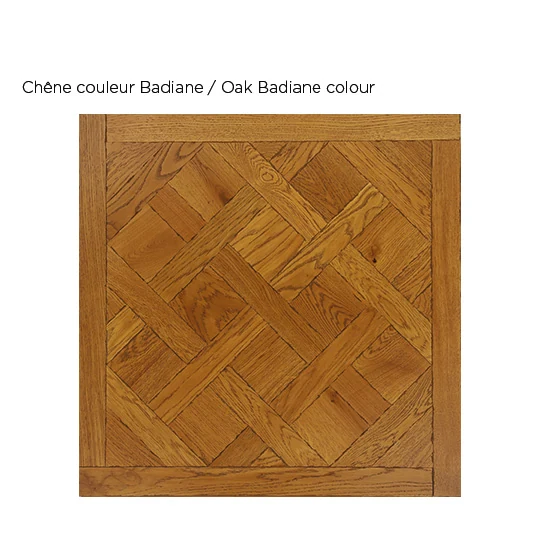Panneau Versailles en chêne, avec cadre périphérique et entrelacs diagonaux.